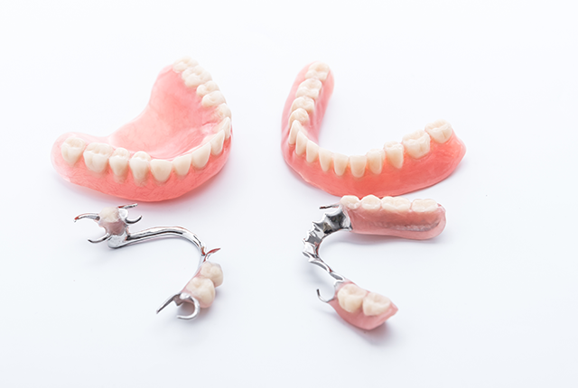 入れ歯と部分入れ歯